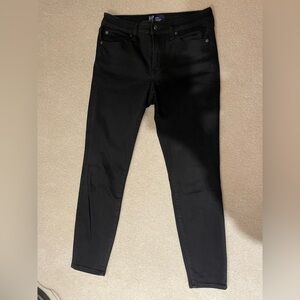 Women’s Gap black denim skinny jeans size 6